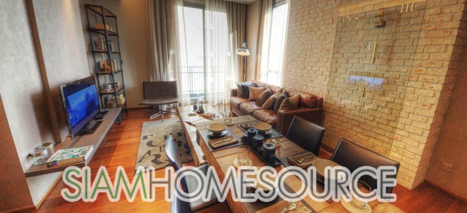 Classy Thonglor Condo - Living Room